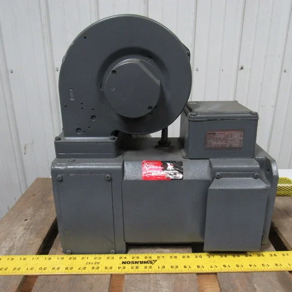 LENZE MDFQA 100-22 100Hz Asynchronous Servo Motor Professionally Refurbished