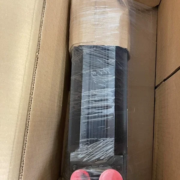 New Allen Bradley Servo Motor 1326AB-B430E-21 Ser C 3200 RPM