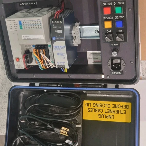 Rockwell Automation Training Kit Allen Bradley 1769 L16ER CompactLogix 1606-XLE