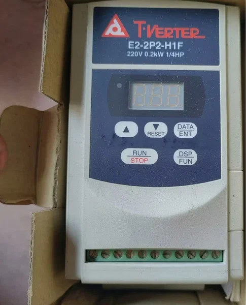 New E2-2P2-H1F Inverter 220V0.2KW fast shipping