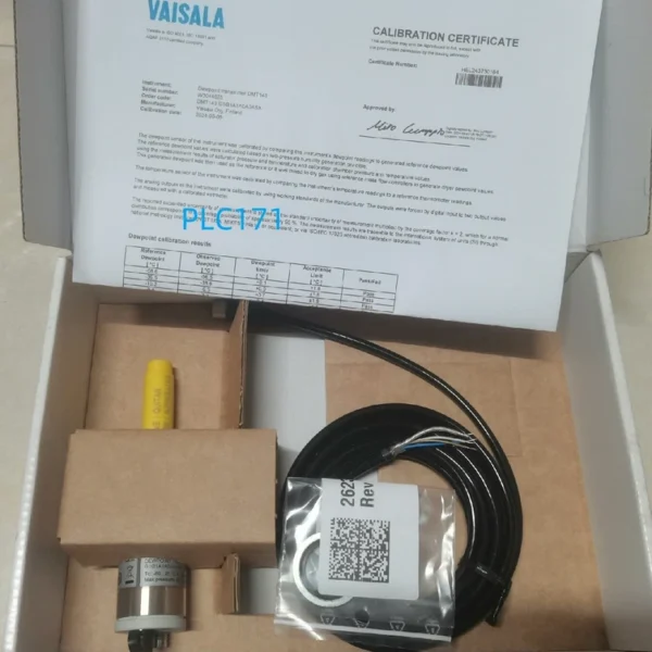 New VAISALA Dew Point Meter DMT143 Fast shipping
