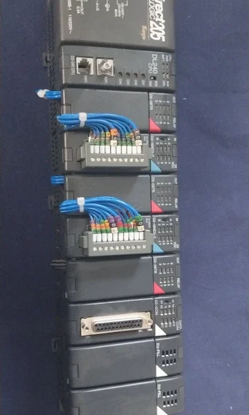 AUTOMATION DIRECT KOYO DIRECT LOGIC 205 DL240-1CPU PLC + MODULES