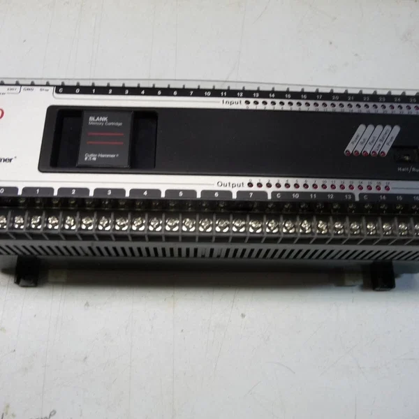 Cutler-Hammer (Eaton) D100CA40 (A1) Micro PLC, 40 IO, New