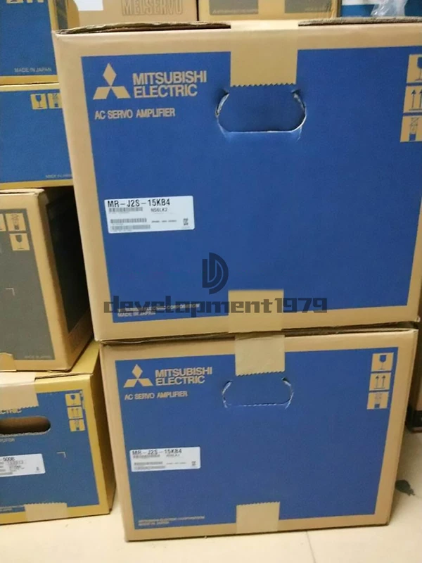 ONE NEW Mitsubishi MR-J2S-15KB4 SERVO DRIVE AMP 15KW 400V 1 s l800 394