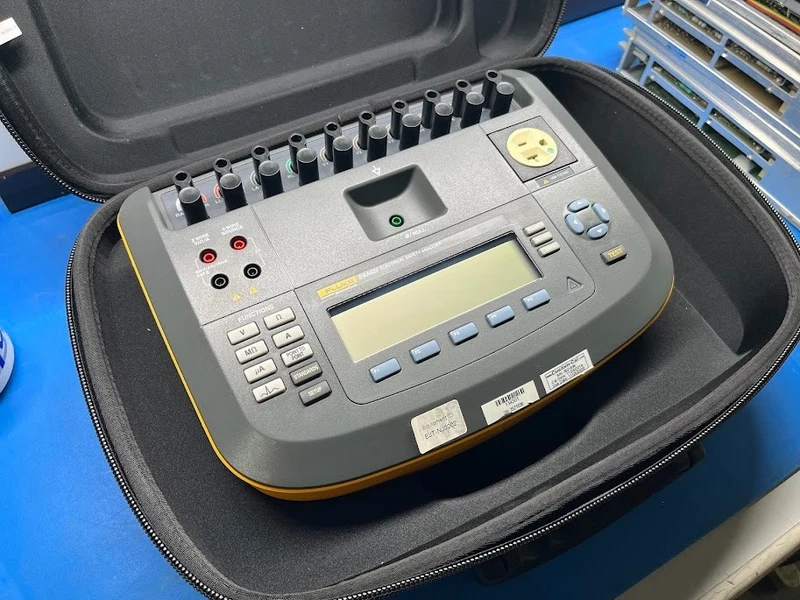 Fluke Biomedical ESA620 Electrical Safety Analyzer 0-300V, 0-20A 30 DAY RETURNS 1 s l800 15894