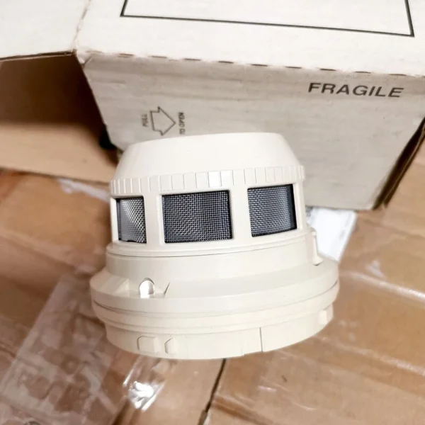 NEW SYSTEM SENSOR 2451 PHOTOELECTRIC SMOKE DETECTOR FIRE ALARM FAST SHIPPING