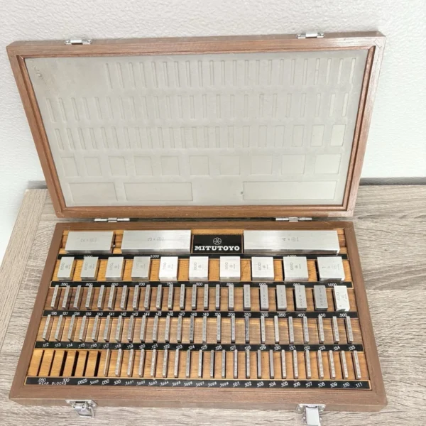 Vintage Mitutoyo Gage Block Set Machinist Measurement Tool Mill Lathe Calibrate