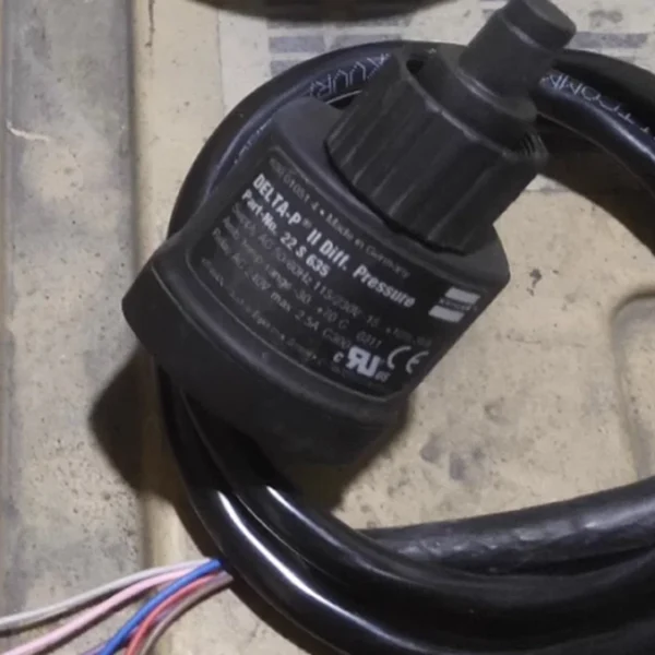 Compressor electronic oil pressure differential switch KRIWAN DELTA-PII 22S635