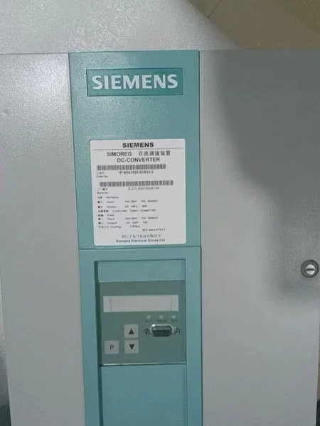 2 pcs 6RA7 028-6DS22-0 NEW SIEMENS 6RA7028-6DS22-0 SIMOREG DC Master Rectifier