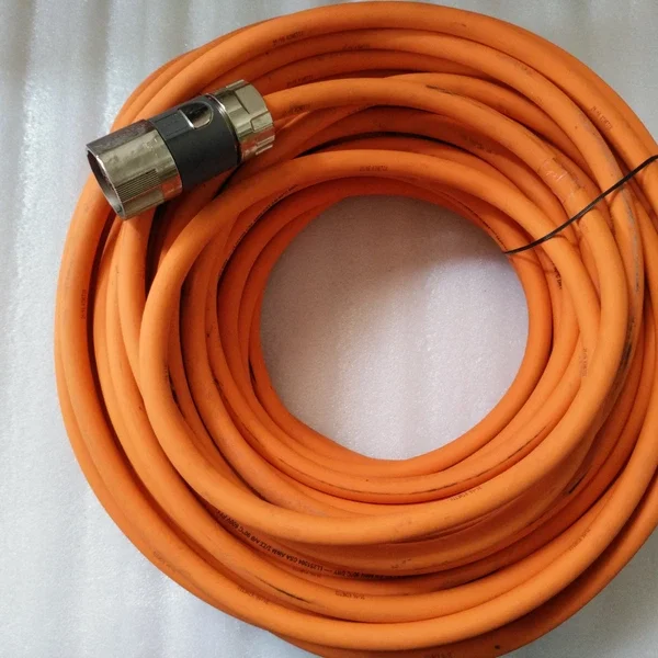 Allen-Bradley 2090-CPWM7DF-10AA40 Ser A 40M Cable