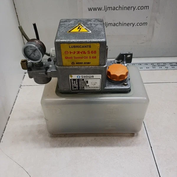 SHOWA LCB 4 8744E . Electric Lube LUBRICATOR Unit USED