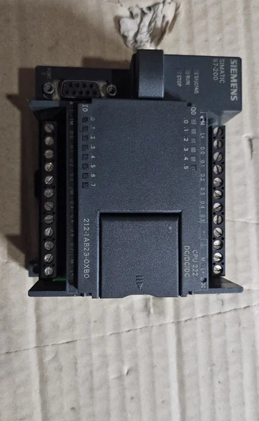 PLC S7-200 CPU 222 212-1BB23-0XB0